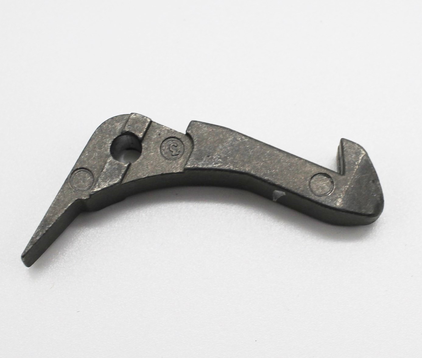 Крючок люка стиральной машины. G182246